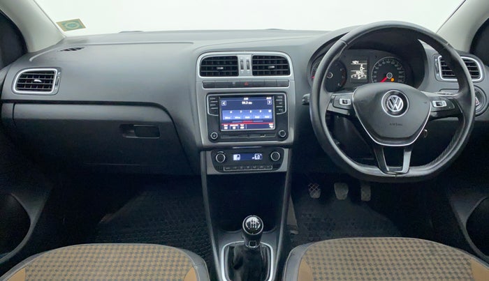 2018 Volkswagen Polo HIGH LINE PLUS 1.0, Petrol, Manual, 15,292 km, Dashboard View