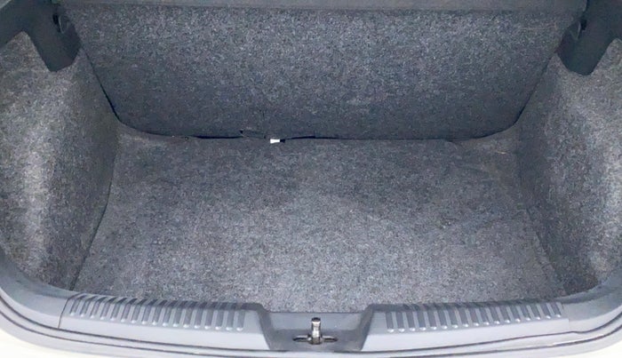 2018 Volkswagen Polo HIGH LINE PLUS 1.0, Petrol, Manual, 15,292 km, Boot Inside View