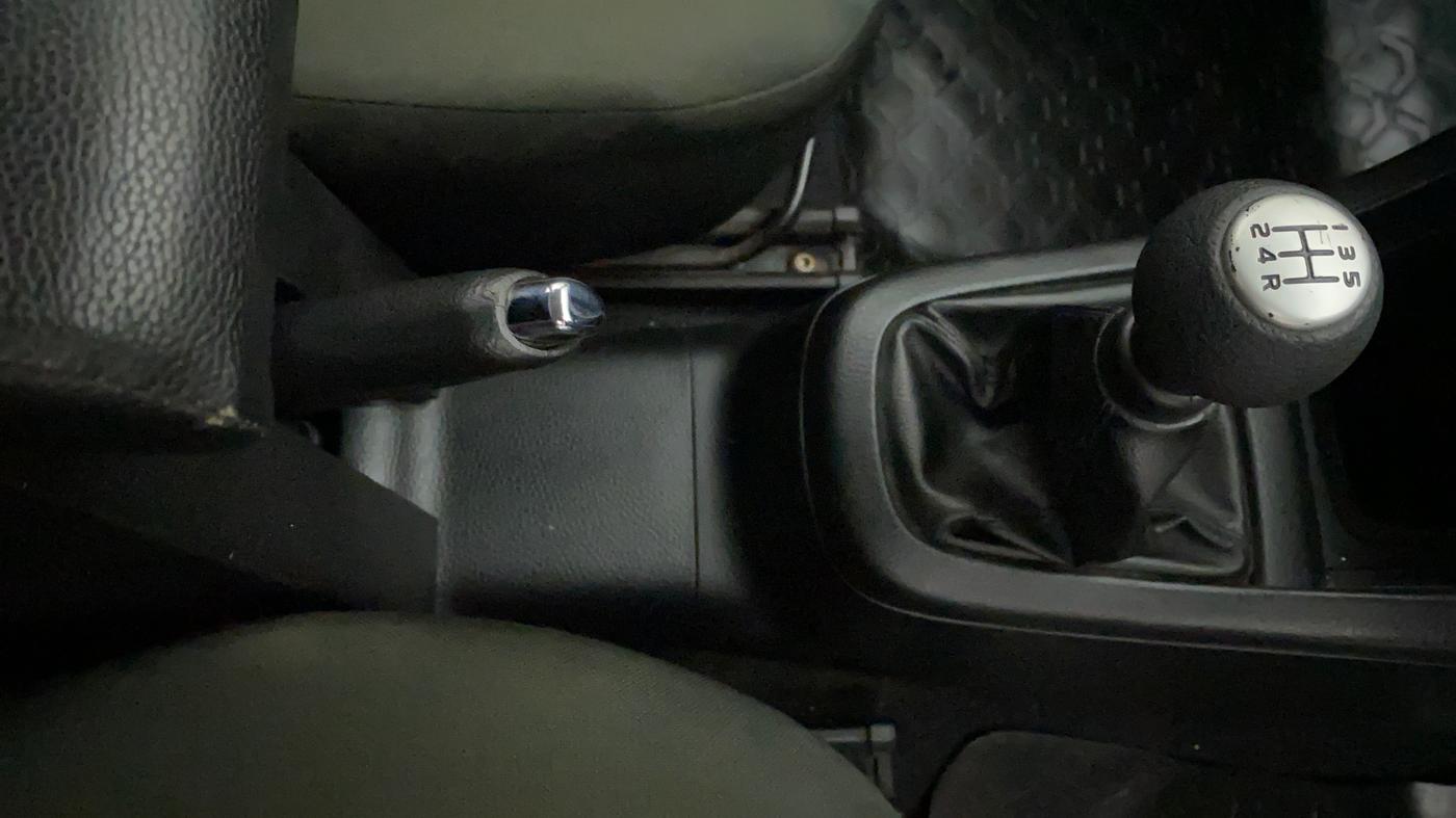 2012 Maruti Swift VXI, Petrol, Manual, 74,502 km, Gear Lever