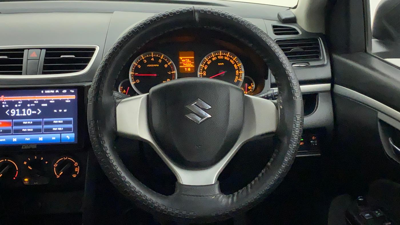 2012 Maruti Swift VXI, Petrol, Manual, 74,502 km, Steering Wheel Close Up