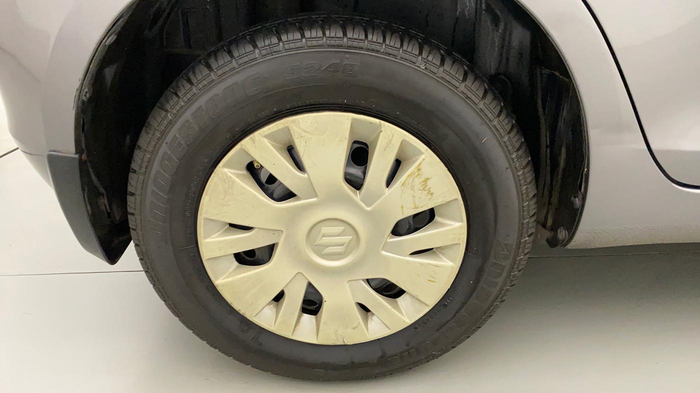 2012 Maruti Swift VXI, Petrol, Manual, 74,502 km, Right Rear Wheel