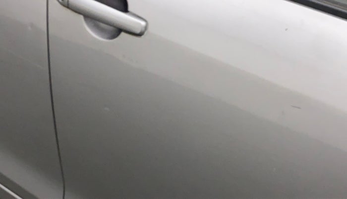 2012 Maruti Swift VXI, Petrol, Manual, 74,502 km, Driver-side door - Minor scratches