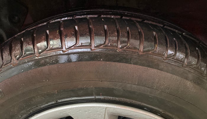 2015 Hyundai Elite i20 MAGNA 1.2, Petrol, Manual, 52,025 km, Right Rear Tyre Tread