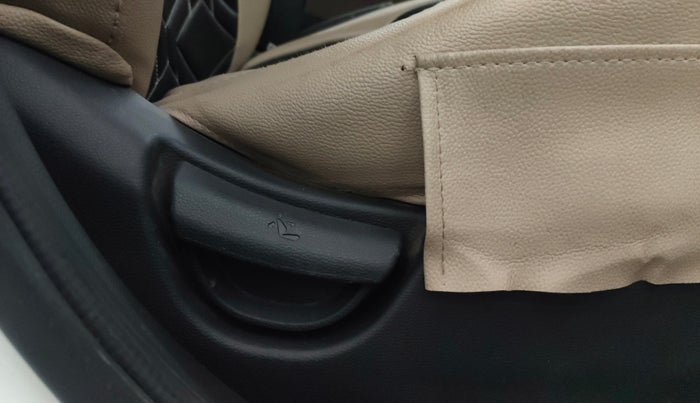 2014 Hyundai Xcent BASE 1.2, Petrol, Manual, 51,457 km, Driver Side Adjustment Panel