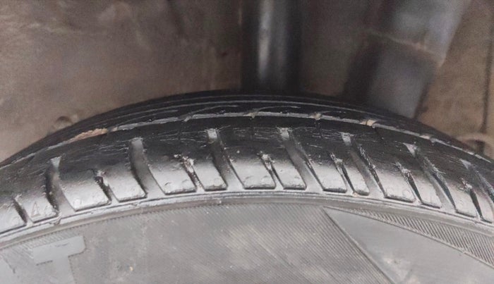 2014 Hyundai Xcent BASE 1.2, Petrol, Manual, 51,457 km, Left Rear Tyre Tread