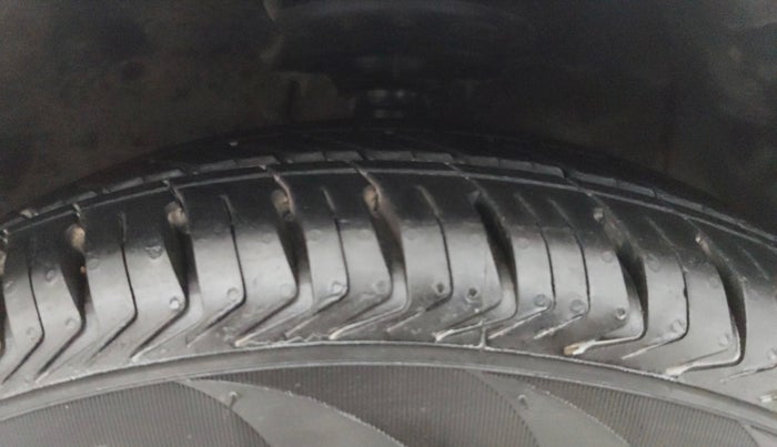 2014 Hyundai Xcent BASE 1.2, Petrol, Manual, 51,457 km, Right Front Tyre Tread