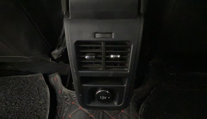 2020 Tata ALTROZ XZ 1.2, Petrol, Manual, 19,911 km, Rear AC Vents