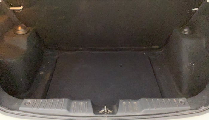 2020 Tata ALTROZ XZ 1.2, Petrol, Manual, 19,911 km, Boot Inside