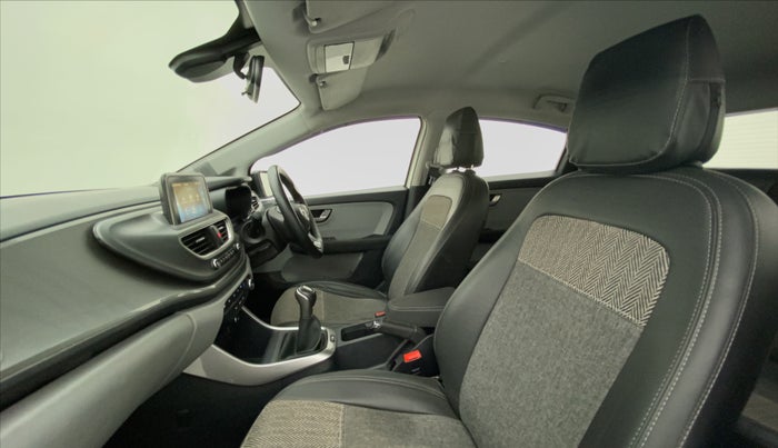 2020 Tata ALTROZ XZ 1.2, Petrol, Manual, 19,911 km, Right Side Front Door Cabin