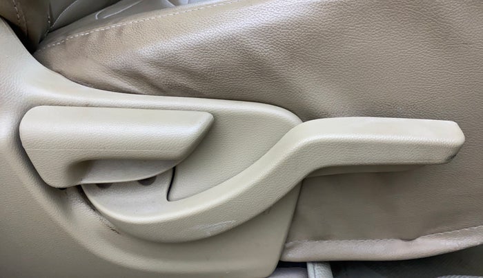 2015 Honda Amaze 1.2L I-VTEC VX, Petrol, Manual, 58,488 km, Driver Side Adjustment Panel