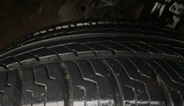 2015 Honda Amaze 1.2L I-VTEC VX, Petrol, Manual, 58,488 km, Right Front Tyre Tread