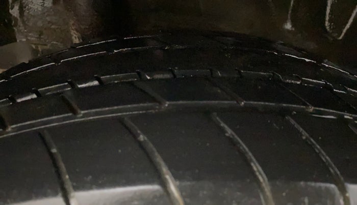 2015 Honda Amaze 1.2L I-VTEC VX, Petrol, Manual, 58,488 km, Right Rear Tyre Tread