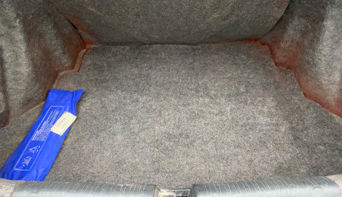 2015 Honda Amaze 1.2L I-VTEC VX, Petrol, Manual, 58,488 km, Boot Inside