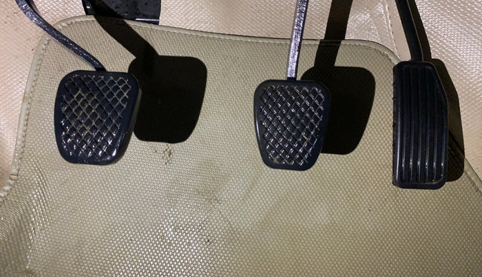 2015 Honda Amaze 1.2L I-VTEC VX, Petrol, Manual, 58,488 km, Pedals