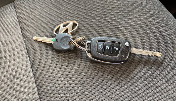 2023 Hyundai EXTER  SX 1.2 AMT, Petrol, Automatic, 14,684 km, Key Close Up