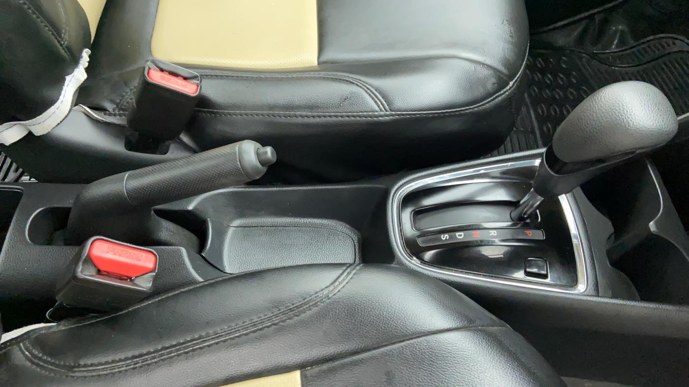 2018 Honda Amaze 1.2 V CVT I VTEC, Petrol, Automatic, 14,812 km, Gear Lever
