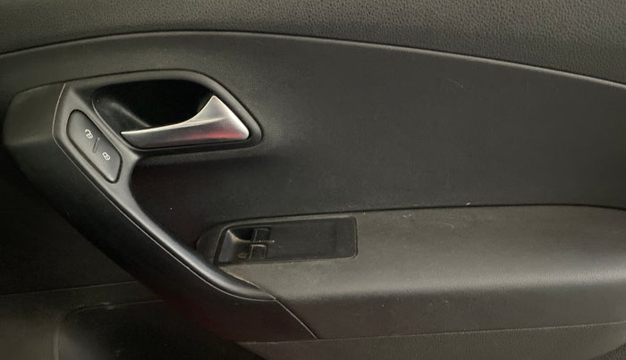 2020 Volkswagen Polo TRENDLINE 1.0L, Petrol, Manual, 91,812 km, Driver Side Door Panels Control
