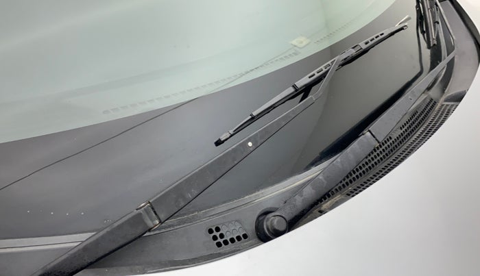 2015 Honda City 1.5L I-VTEC SV, Petrol, Manual, 66,517 km, Front windshield - Wiper Blade Broken/Rusted