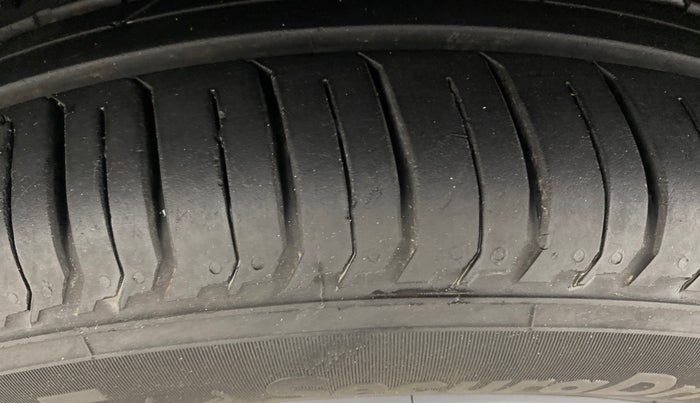 2024 Hyundai NEW I20 Sportz (O) 1.2 IVT, Petrol, Automatic, 9,472 km, Left Front Tyre Tread