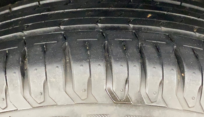 2023 Maruti Swift ZXI, Petrol, Manual, 12,253 km, Left Rear Tyre Tread