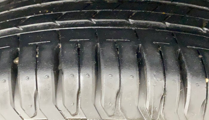 2023 Maruti Swift ZXI, Petrol, Manual, 12,253 km, Right Rear Tyre Tread