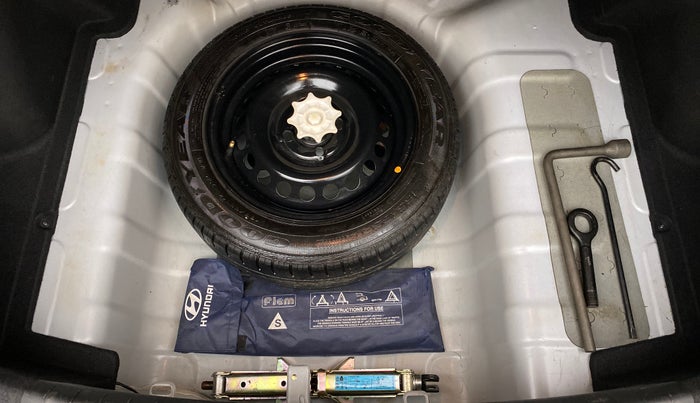 2018 Hyundai Xcent SX 1.2, Petrol, Manual, 27,896 km, Spare Tyre