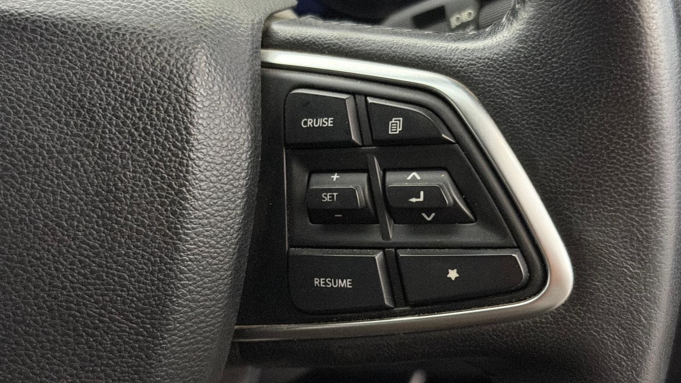 2022 Mahindra SCORPIO-N Z8 L PETROL AT 6 STR, Petrol, Automatic, 63,201 km, Adaptive Cruise Control