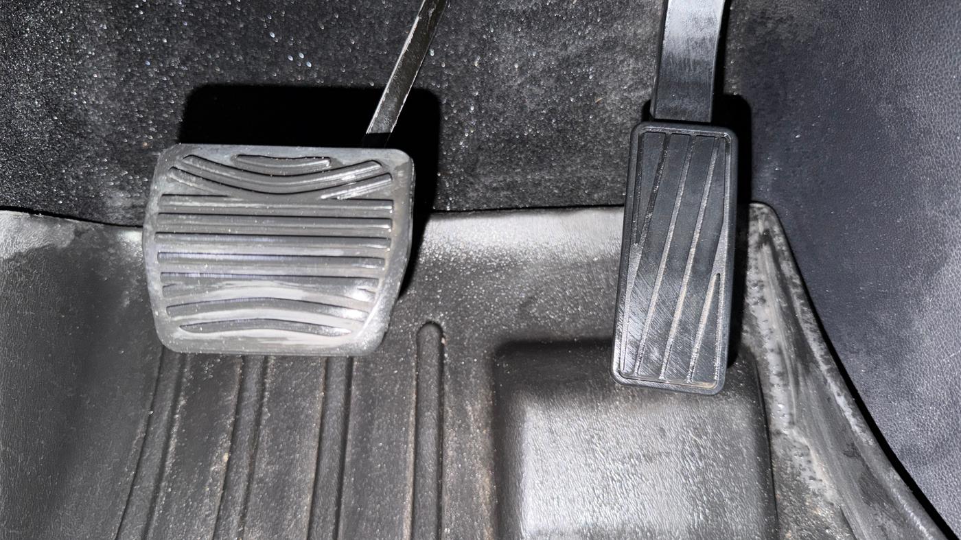 2022 Mahindra SCORPIO-N Z8 L PETROL AT 6 STR, Petrol, Automatic, 63,201 km, Pedals