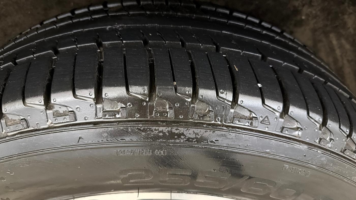 2022 Mahindra SCORPIO-N Z8 L PETROL AT 6 STR, Petrol, Automatic, 63,201 km, Right Rear Tyre Tread