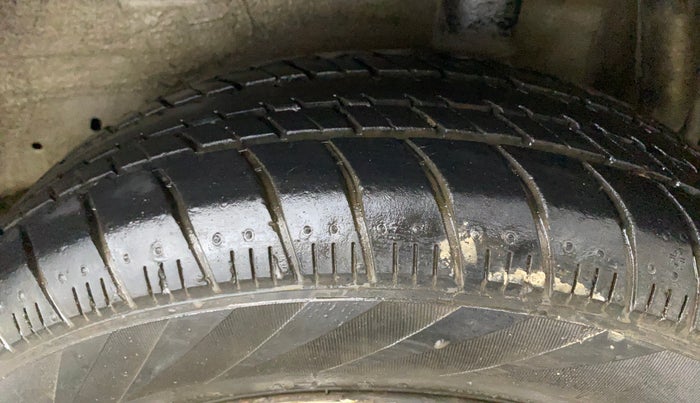 2016 Maruti Celerio VXI, Petrol, Manual, 37,600 km, Left Rear Tyre Tread