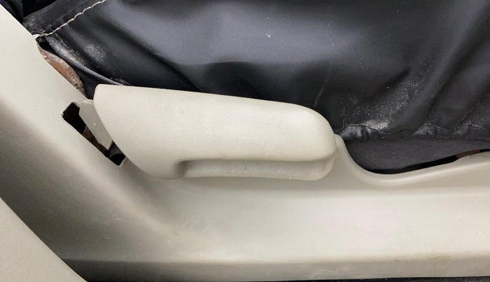 2016 Maruti Celerio VXI, Petrol, Manual, 37,600 km, Driver Side Adjustment Panel