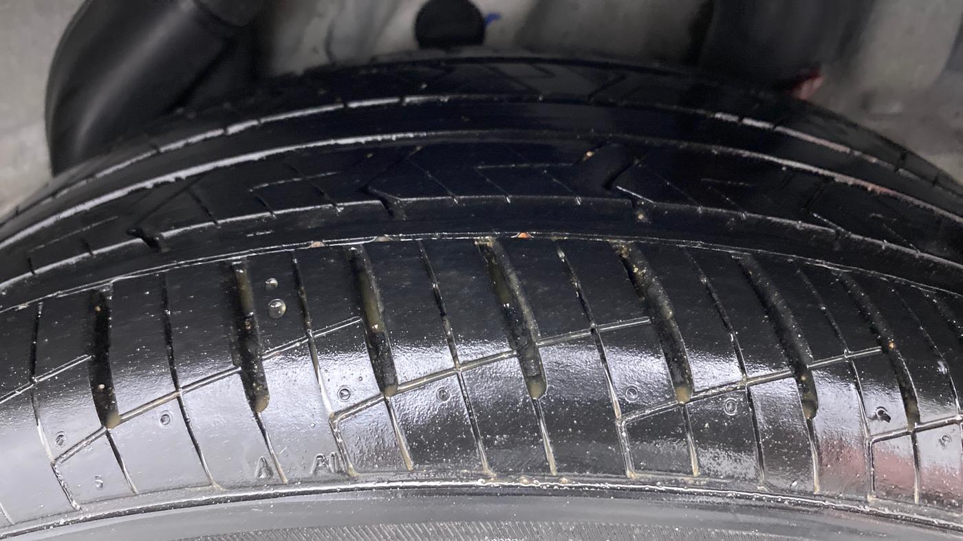 2021 Hyundai Verna SX(O) PETROL AT, Petrol, Automatic, 8,216 km, Left Rear Tyre Tread