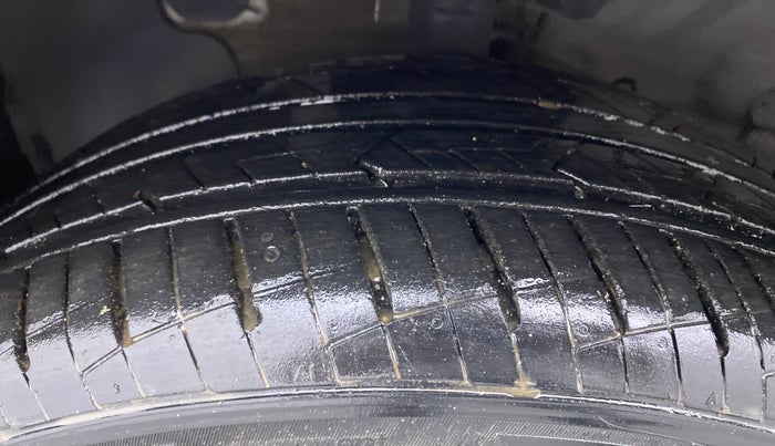 2021 Hyundai Verna SX(O) PETROL AT, Petrol, Automatic, 8,216 km, Left Front Tyre Tread
