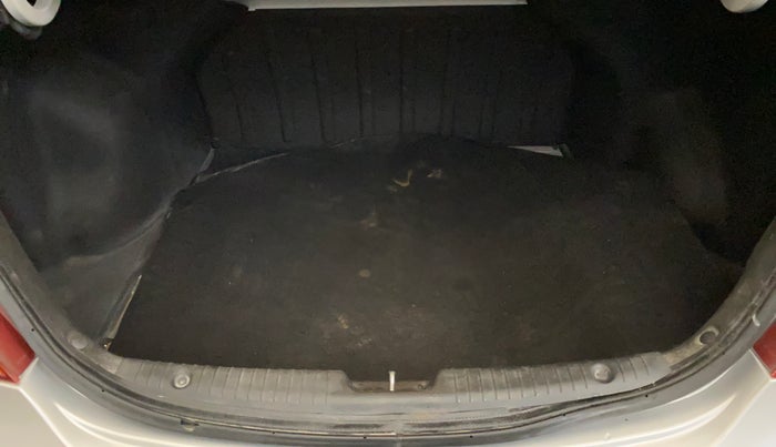 2014 Hyundai Verna FLUIDIC 1.6 VTVT SX OPT, Petrol, Manual, 79,022 km, Boot Inside