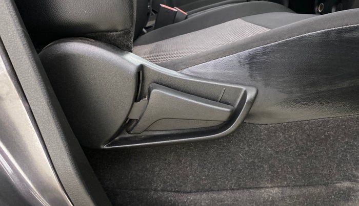 2020 Maruti S PRESSO VXI, Petrol, Manual, 17,504 km, Driver Side Adjustment Panel