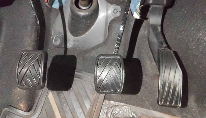 2017 Maruti IGNIS DELTA 1.2, Petrol, Manual, 19,207 km, Pedals