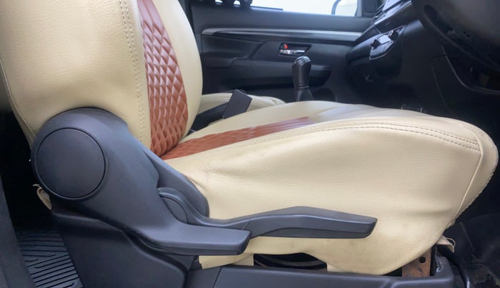 2020 Maruti XL6 ZETA MT, Petrol, Manual, 76,939 km, Driver Side Adjustment Panel