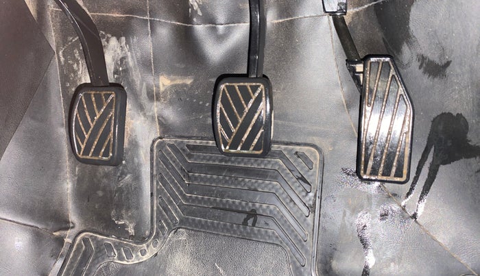 2020 Maruti XL6 ZETA MT, Petrol, Manual, 76,939 km, Pedals