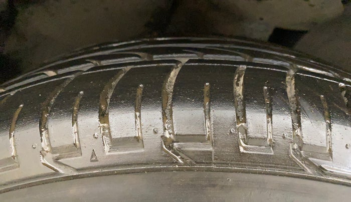 2020 Renault Duster RXZ 1.3 TURBO PETROL MT, Petrol, Manual, 67,298 km, Right Front Tyre Tread