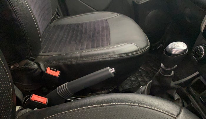 2020 Renault Duster RXZ 1.3 TURBO PETROL MT, Petrol, Manual, 67,298 km, Gear Lever