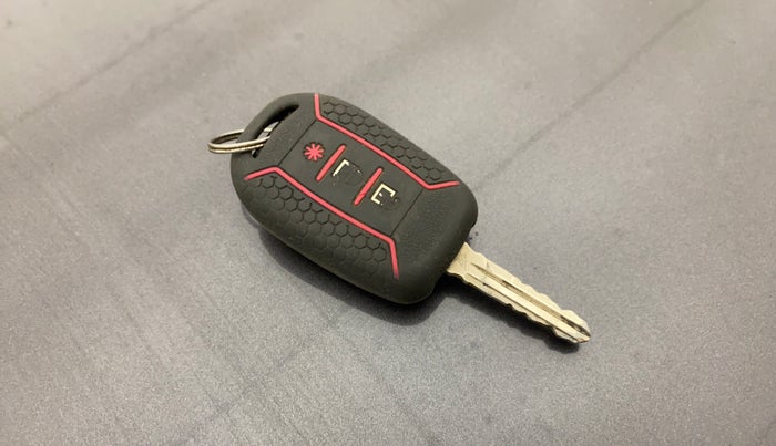 2020 Renault Duster RXZ 1.3 TURBO PETROL MT, Petrol, Manual, 67,298 km, Key Close Up