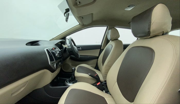 2013 Hyundai i20 MAGNA 1.2, Petrol, Manual, 41,670 km, Right Side Front Door Cabin