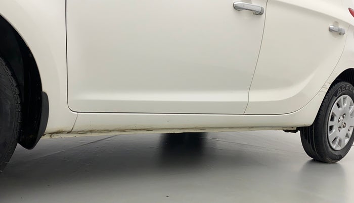 2013 Hyundai i20 MAGNA 1.2, Petrol, Manual, 41,670 km, Left running board - Slight discoloration