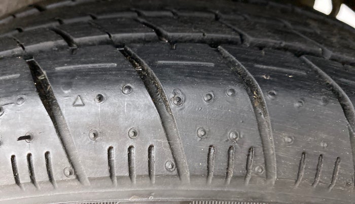 2017 Maruti Celerio VXI (O) AMT, Petrol, Automatic, 36,574 km, Left Rear Tyre Tread