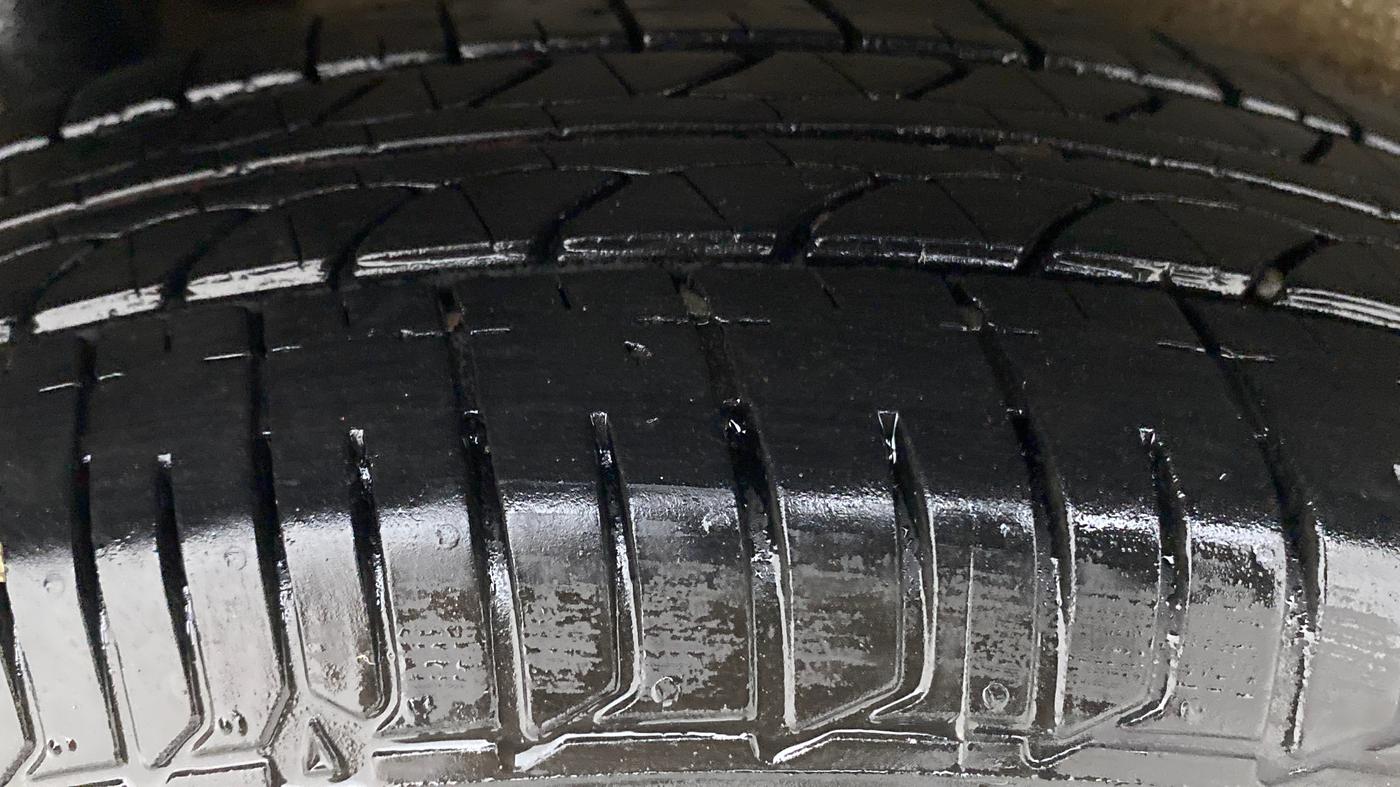 2019 Maruti New Wagon-R 1.0 Lxi (o) cng, CNG, Manual, Right Rear Tyre Tread