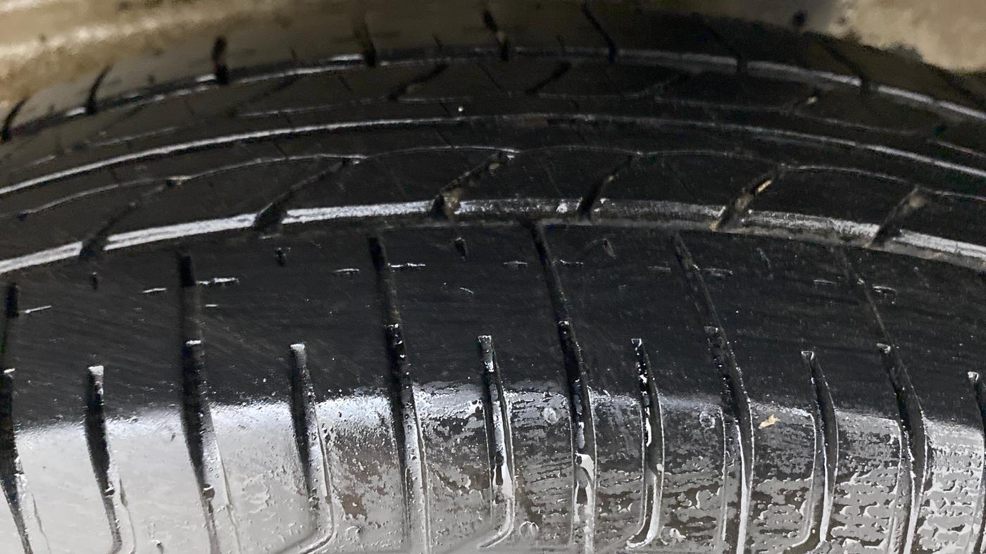 2019 Maruti New Wagon-R 1.0 Lxi (o) cng, CNG, Manual, Left Rear Tyre Tread