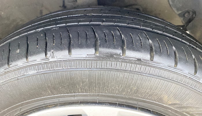 2015 Hyundai Grand i10 MAGNA 1.2 KAPPA VTVT, Petrol, Manual, 38,636 km, Right Front Tyre Tread