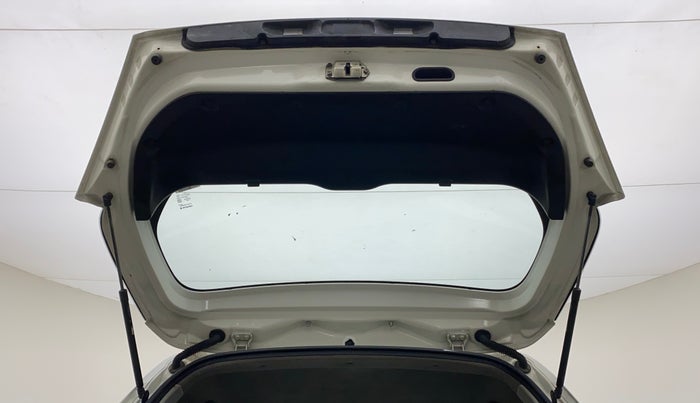 2014 Maruti Swift VXI, Petrol, Manual, 39,008 km, Boot Door Open