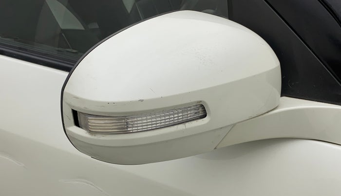 2014 Maruti Swift VXI, Petrol, Manual, 39,008 km, Right rear-view mirror - Indicator light not working