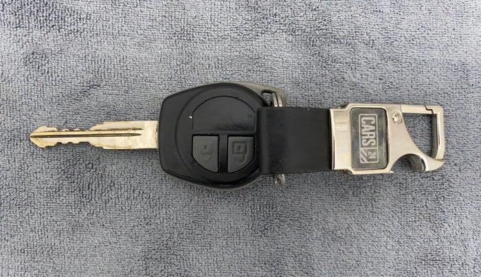 2014 Maruti Swift VXI, Petrol, Manual, 39,008 km, Key Close Up